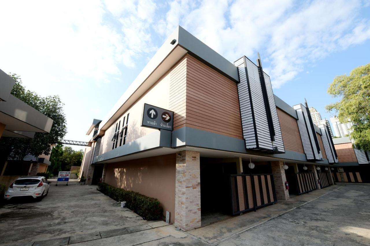 Sriracha Hotel And Spa Ban Huai Yai Phrom Exteriör bild